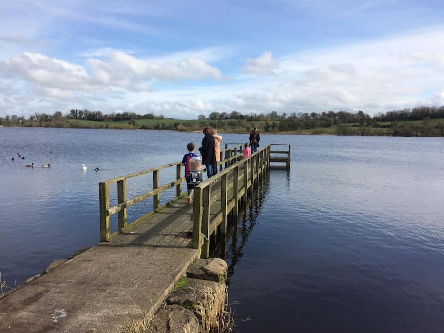 Fermanagh Lakeside Self Catering Corranny Exteriör bild