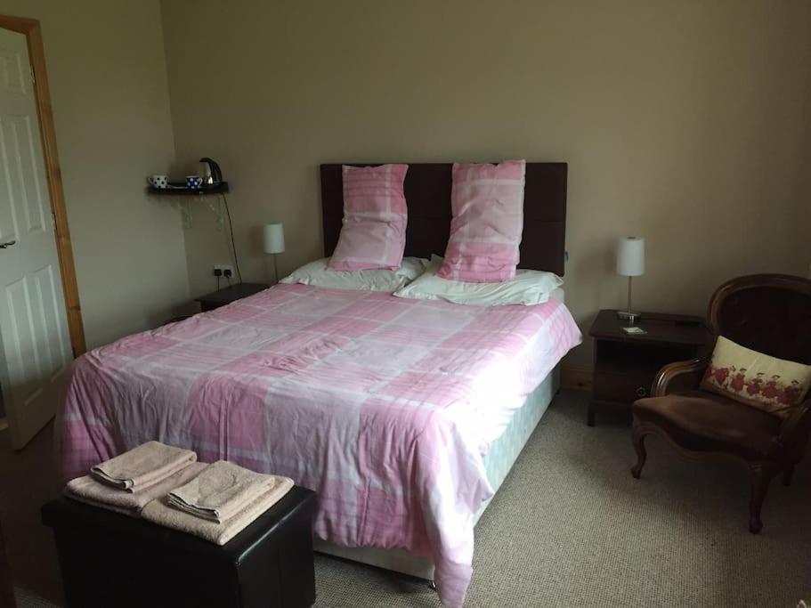 Fermanagh Lakeside Self Catering Corranny Exteriör bild